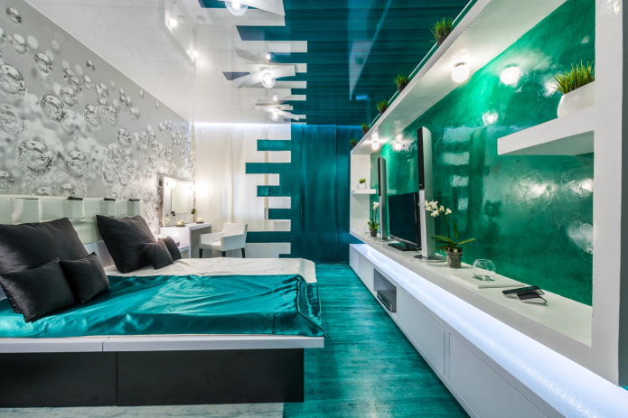 Weiße und türkise Decke