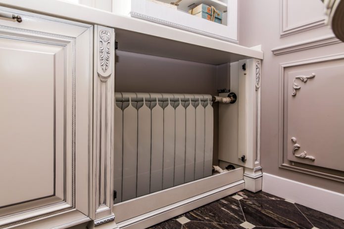 Heizkörper im klassischen Interieur verstecken
