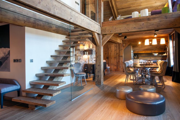 Holztreppe