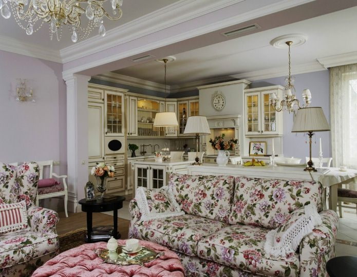 Sofa mit Blumenmuster