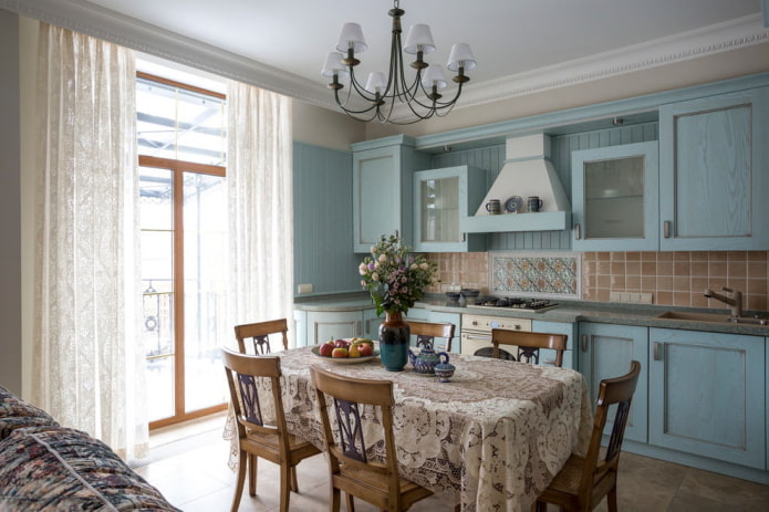 Vorhänge im Provence-Stil