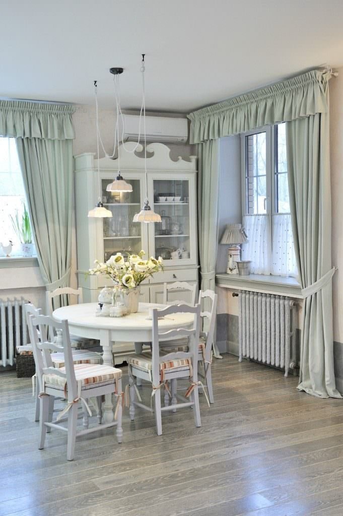 Vorhang mit Haken im Provence-Stil