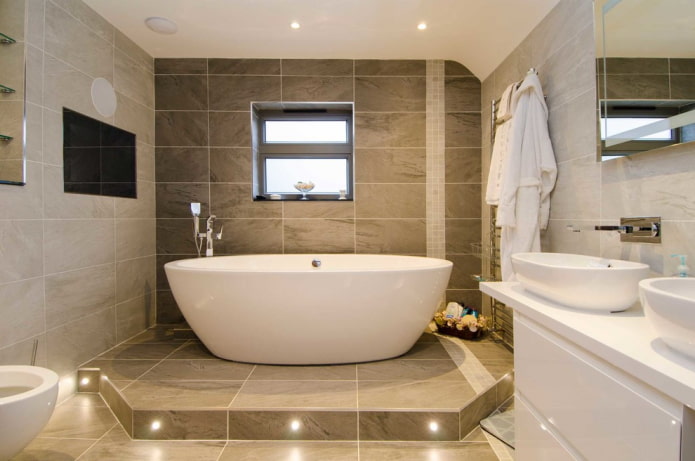 Strahler im Badezimmer