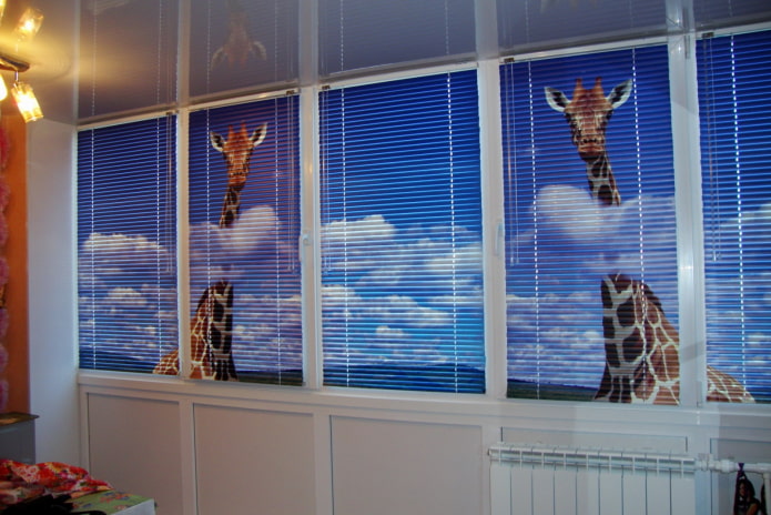 3D-Jalousien mit Giraffenmotiv