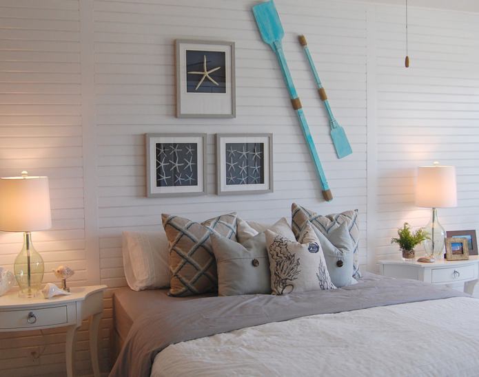 Ruder an der Wand im Schlafzimmer