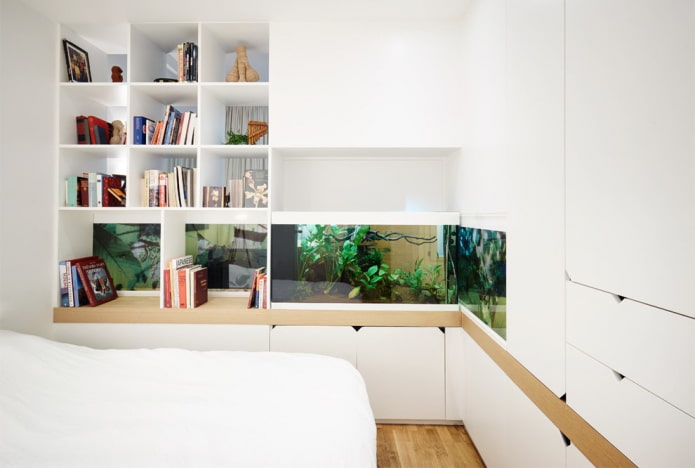 Schlafzimmereinrichtung mit Aquarium