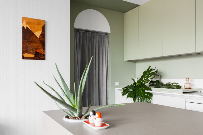 Bogen statt Tür im Kücheninterieur