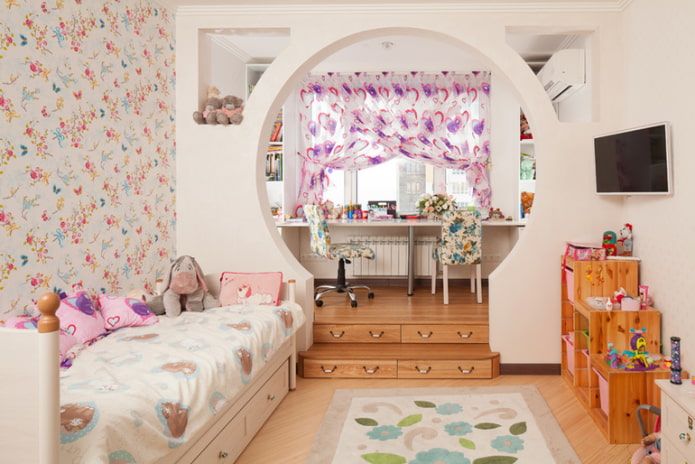 ungewöhnlicher Bogen im Kinderzimmer