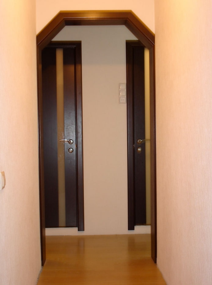 Trapezbogen im Inneren des Flurs