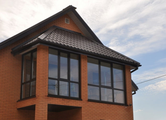 Hausprojekt mit gemauertem Balkon