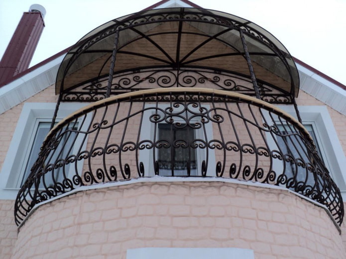 Balkon mit Vordach in einem Privathausprojekt