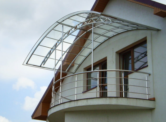 Balkon mit Vordach in einem Privathausprojekt