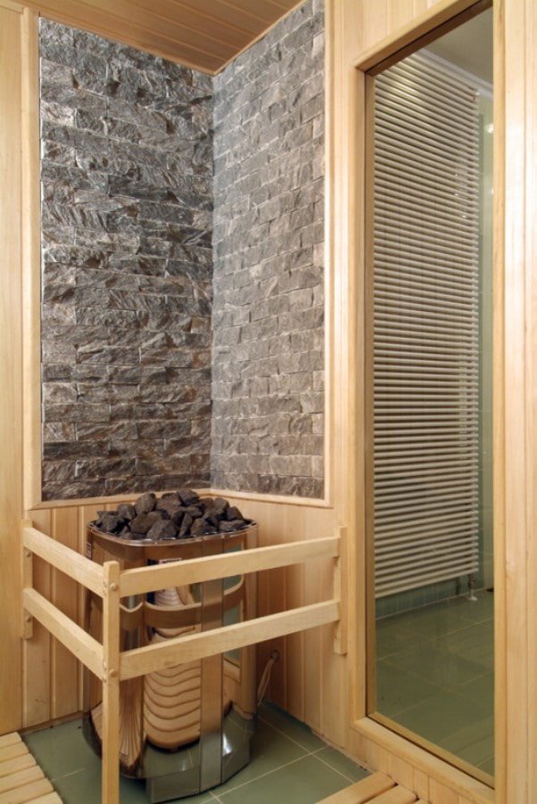 Separating the stove in the bathhouse