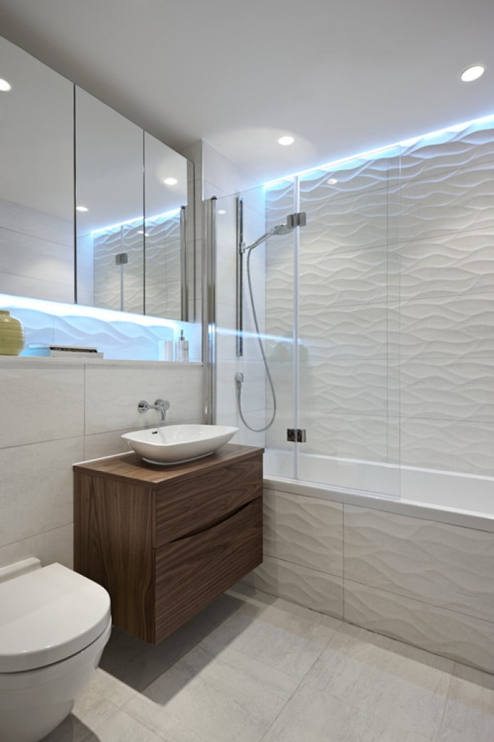 helles Badezimmer