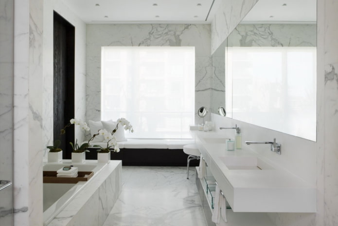 Badezimmerdesign in Weißtönen