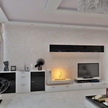 Weiße und schwarz-weiße Tapeten im Wohnzimmer: 55 Fotos im Innenraum-15