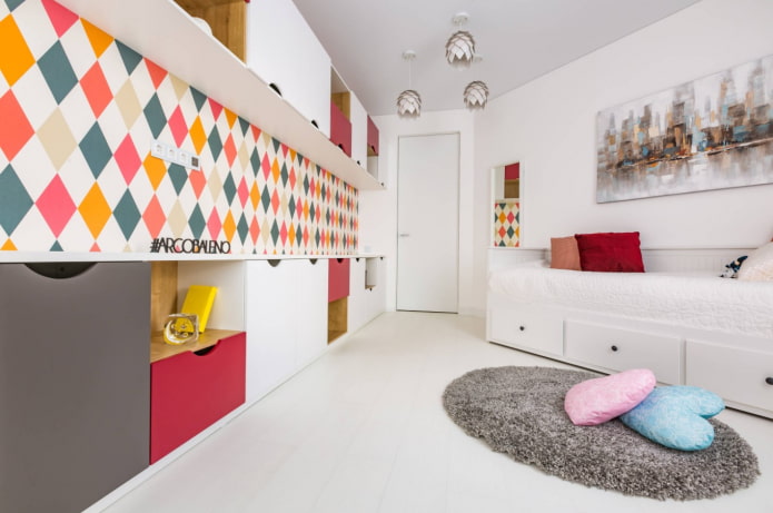 helle Möbel in einem Kinderzimmer