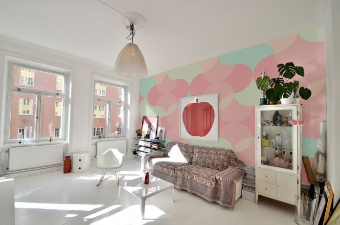 Weißes Laminat im Wohnzimmer