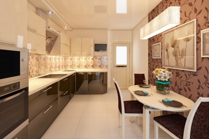 Kücheninterieur in Beige- und Brauntönen