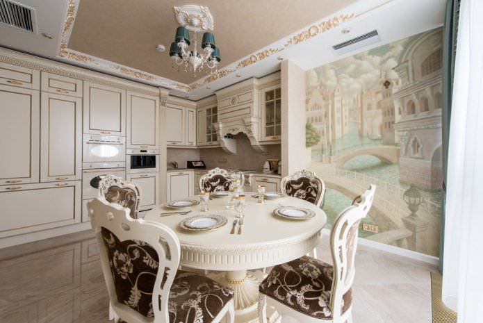 Beige Decke in der Küche im klassischen Stil