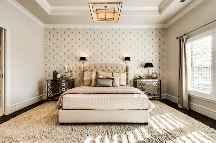 Kombinierte beige Tapete im Schlafzimmer