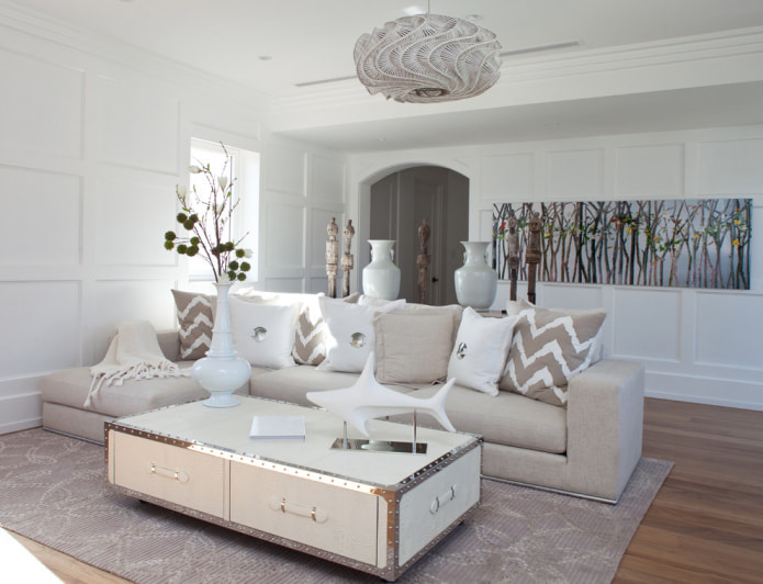 Beige-weißes Sofa