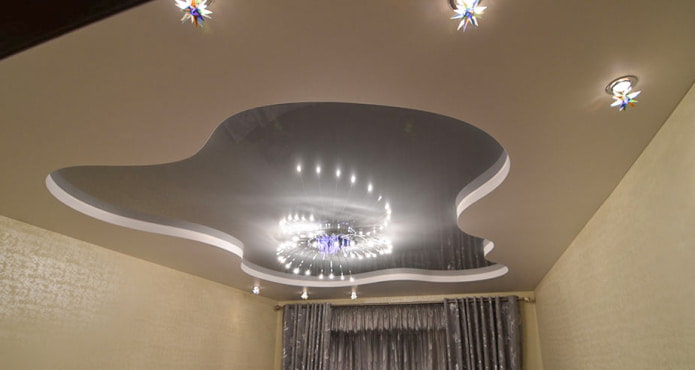 Beigegraue Decke