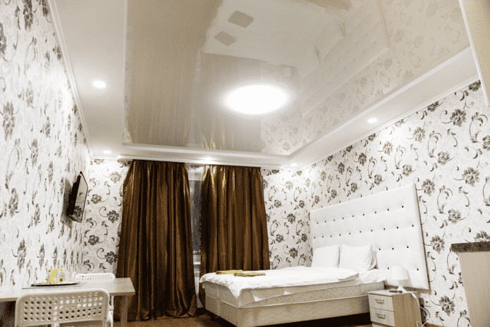 weiß-beige Decke