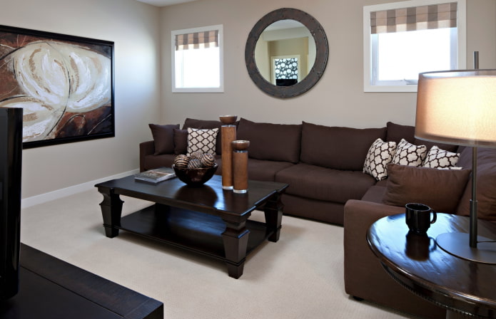 dunkelbraunes Sofa