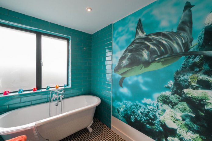 Fototapete im Badezimmer mit Hai-Print