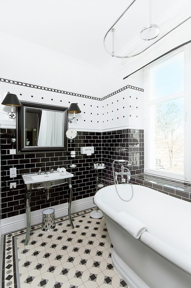 verschiedene Fliesenformen im Badezimmer