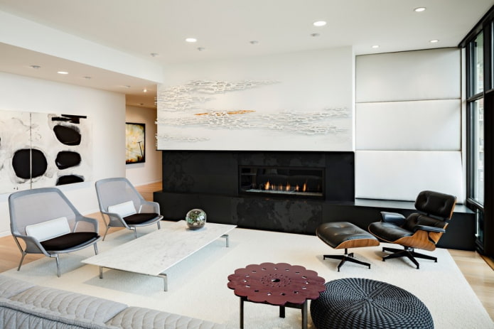 Schwarz-weißes Wohnzimmer-Innendesign