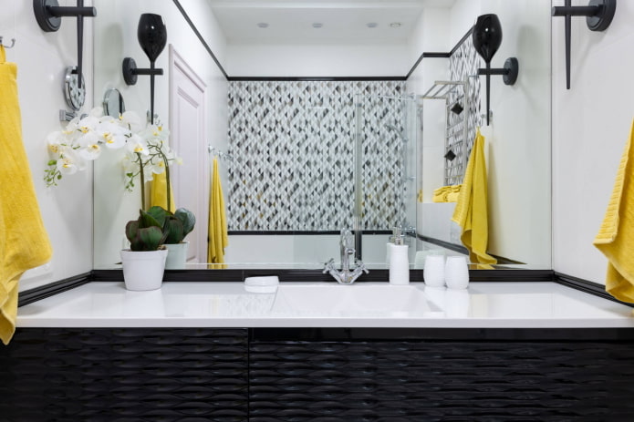 Modernes Badezimmer