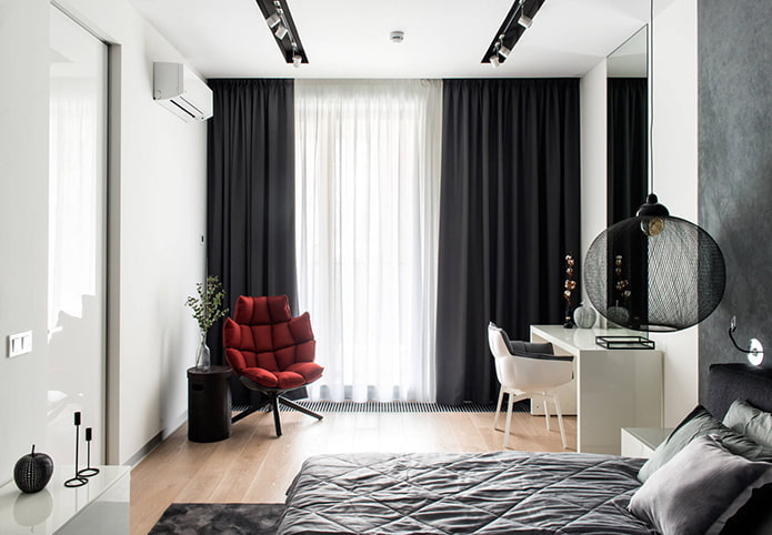 Schwarze Verdunkelung im Schlafzimmer