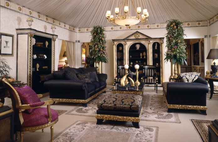 Schwarz-goldenes Sofa