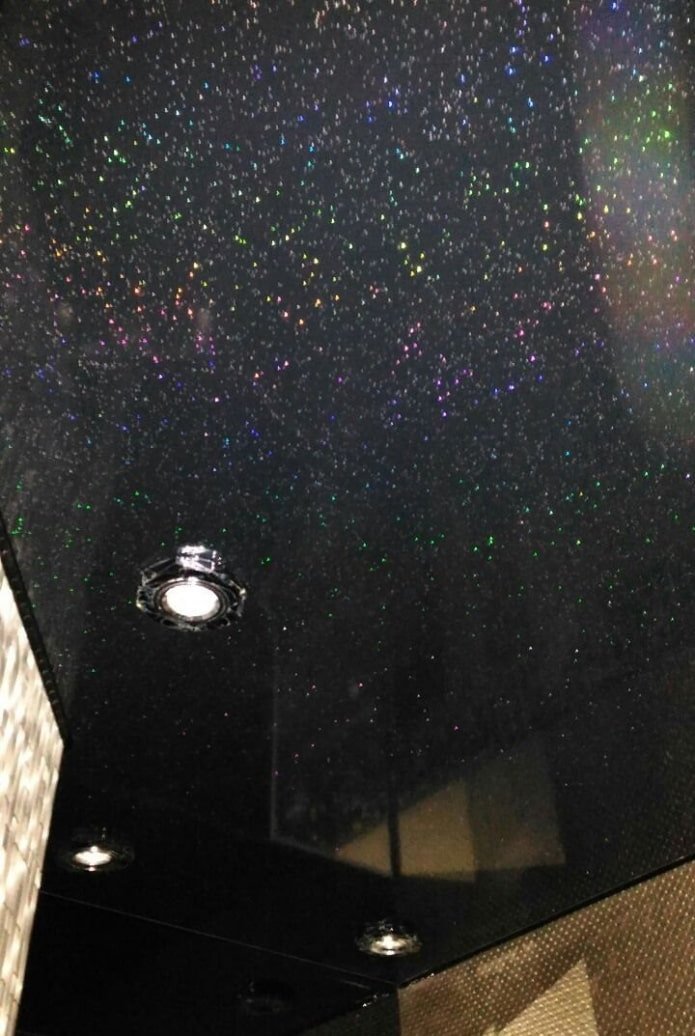 Schwarzer Stretchstoff mit Glitzer