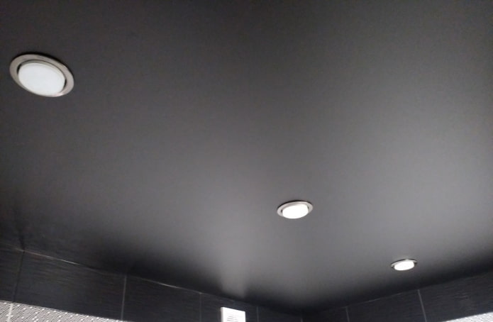 Satin-Stretchstoff in Schwarz