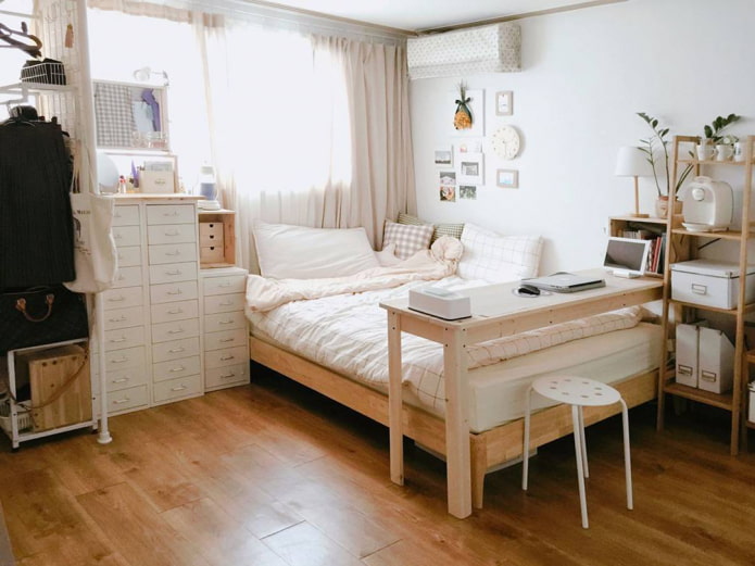 NEIDEN Bett im Innenraum