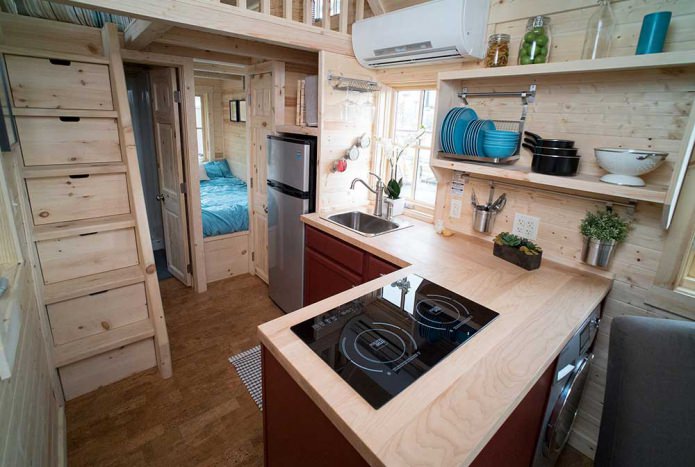 Landhaus-Interieur eines kleinen Hauses