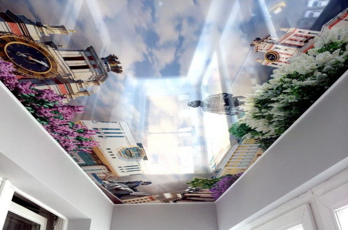 Fotodruck an der Decke