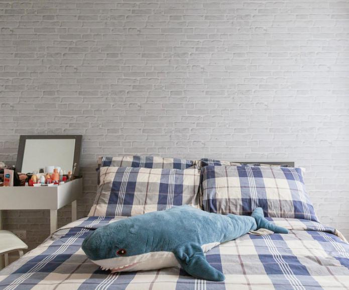Ziegeltapete im Schlafzimmer