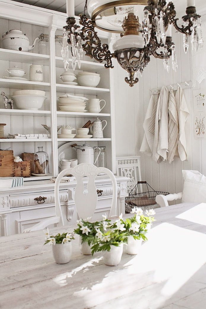 Weißes Esszimmer Provence