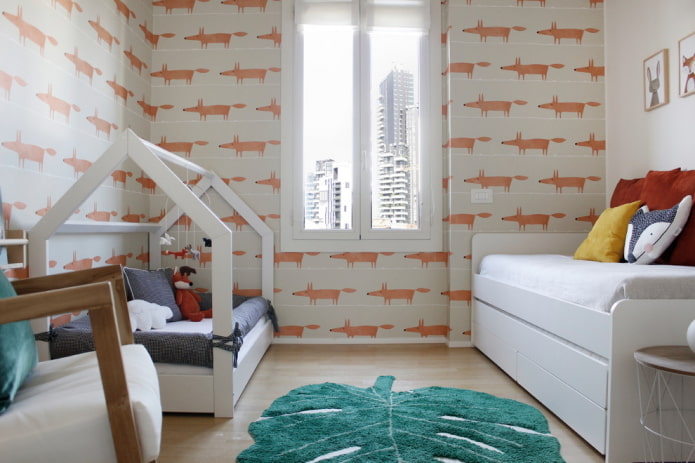 Schlafzimmer für zwei Kinder unterschiedlichen Alters