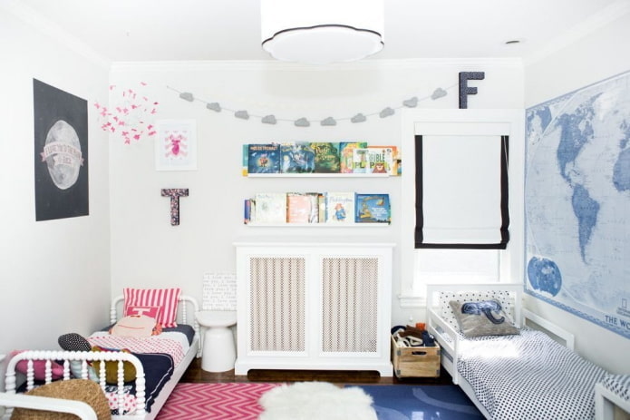 Schlafzimmer für zwei Kinder unterschiedlichen Alters