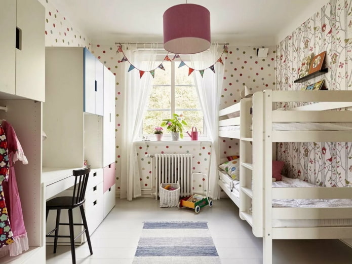 Spielbereich im Schlafzimmer für Kinder unterschiedlichen Geschlechts