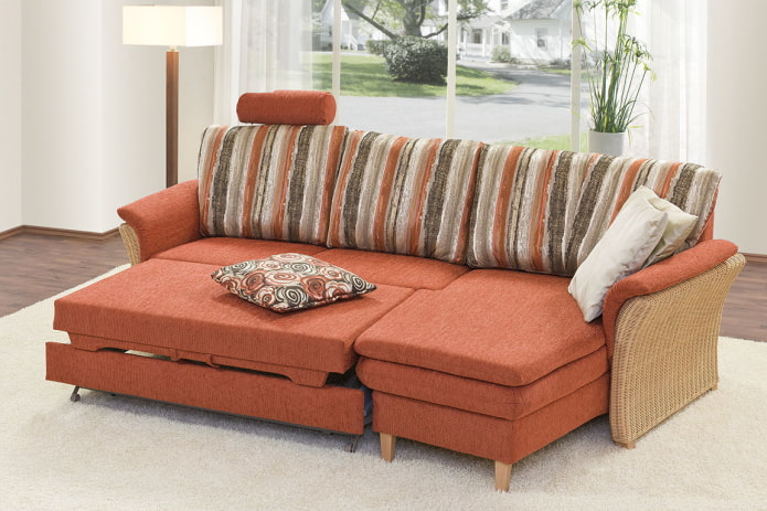 Klappsofa mit Stoffpolsterung im Innenraum