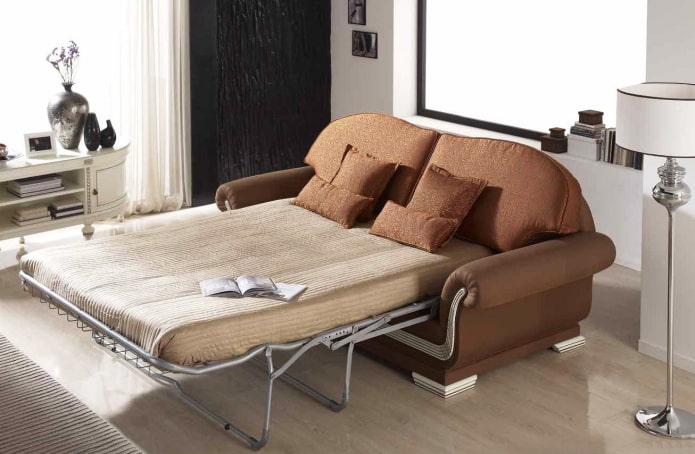 Klappsofa mit weicher Rückenlehne