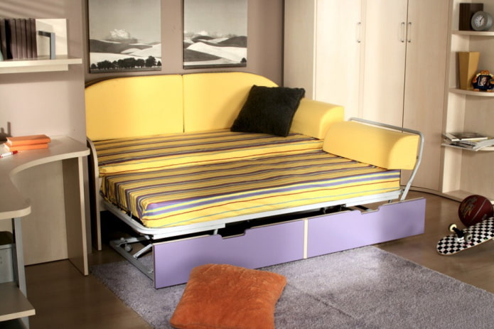 Klappsofa im Kinderzimmer