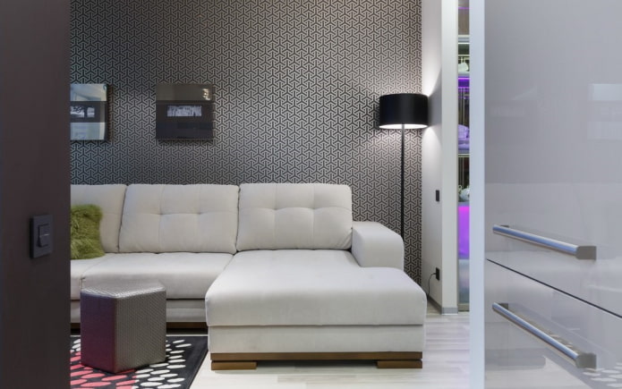 Klappsofa mit Chaiselongue im Innenraum