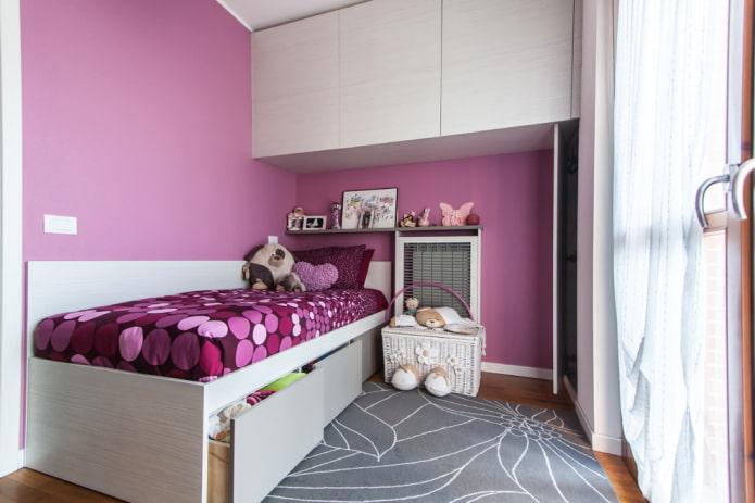 Möbelanordnung in einem 10 m² großen Kinderzimmer